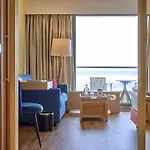 Strandhotel Vierjahreszeiten ホテル