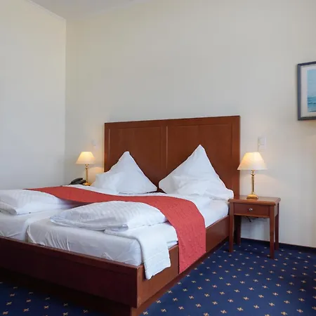 Strandhotel Vierjahreszeiten ホテル ボルクム